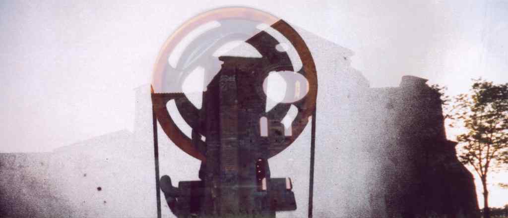 zone, a labyrinth, inspired by Andrej Tarkowskij films stalker and Nostalghia.