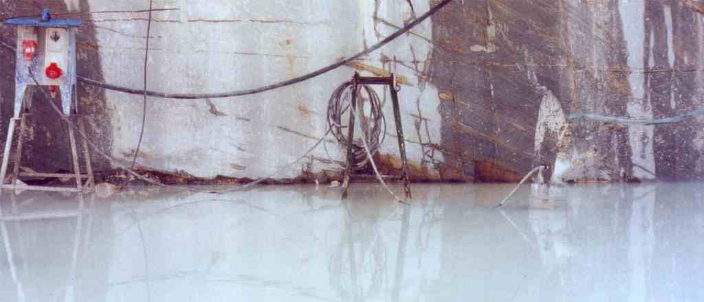 zone, a labyrinth, inspired by Andrej Tarkowskij films stalker and Nostalghia.